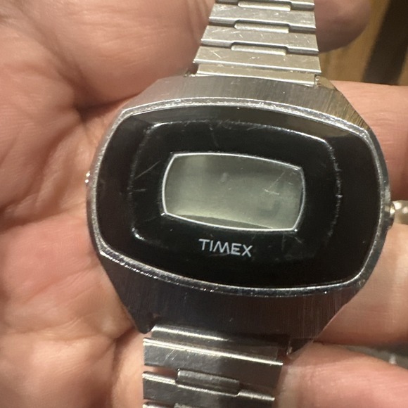 Vintage Timex 1970 Digital Watch 39mm Silver Steel Fits 8-9in See Description - Picture 1 of 14